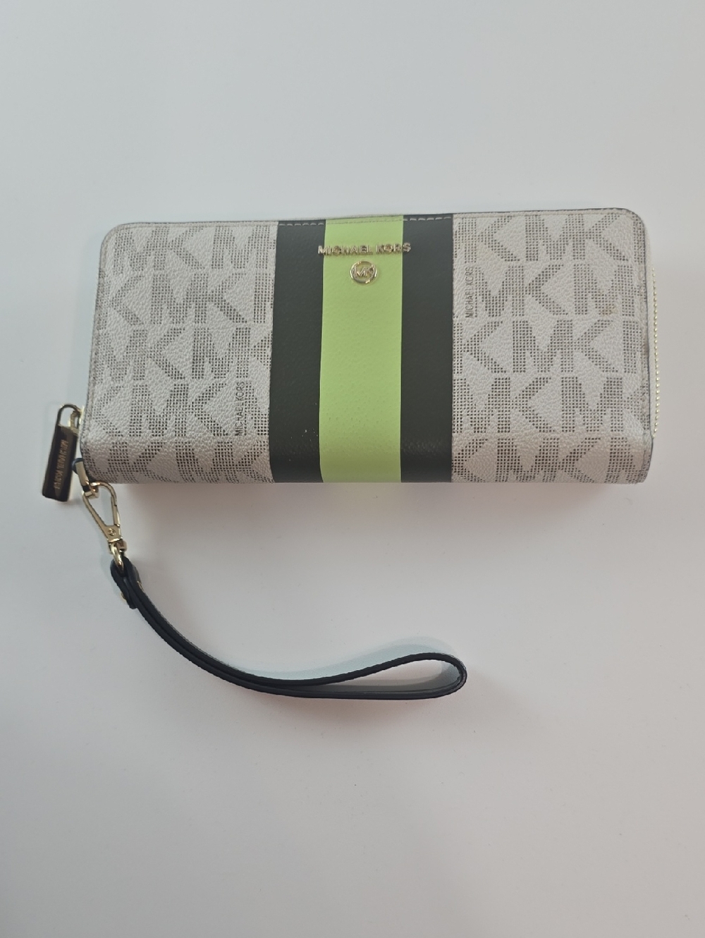 Michael Kors White and Black Wristlet Wallet with Lime Stripe